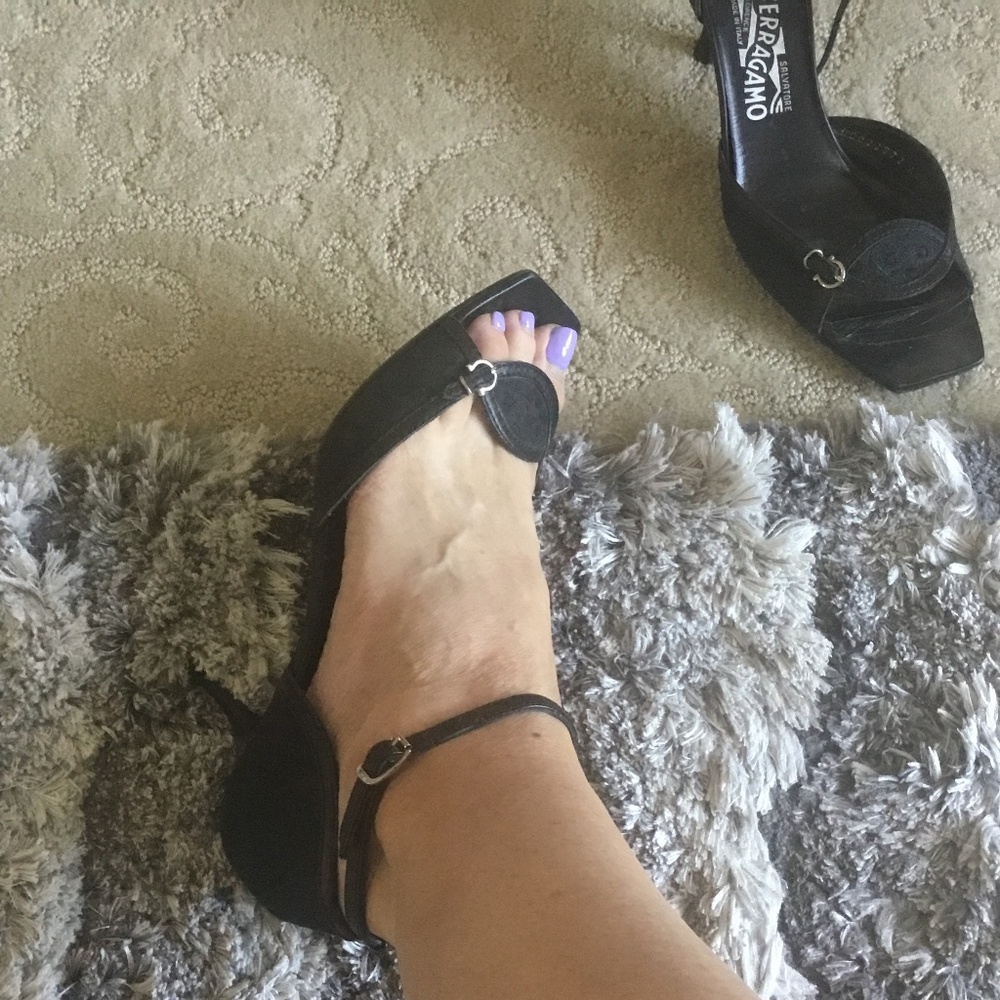 Vintage Strappy Black Heels- Salvatore Ferragamo 9 1/2 2A - Picture 8 of 8